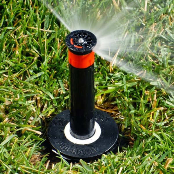 hunter-pro-spray-pros-02-aufsteiger-5-cm-im-einsatz-mhb-beregnung-galeriebild